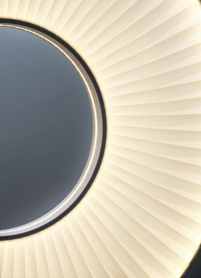 Iris Pendant Vertical 80