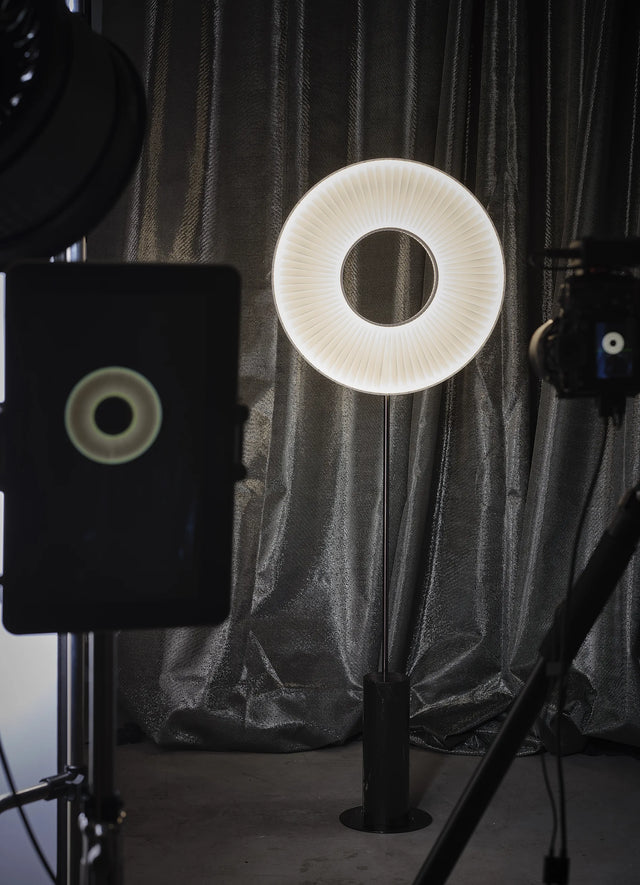 Iris Floor Tripod 60