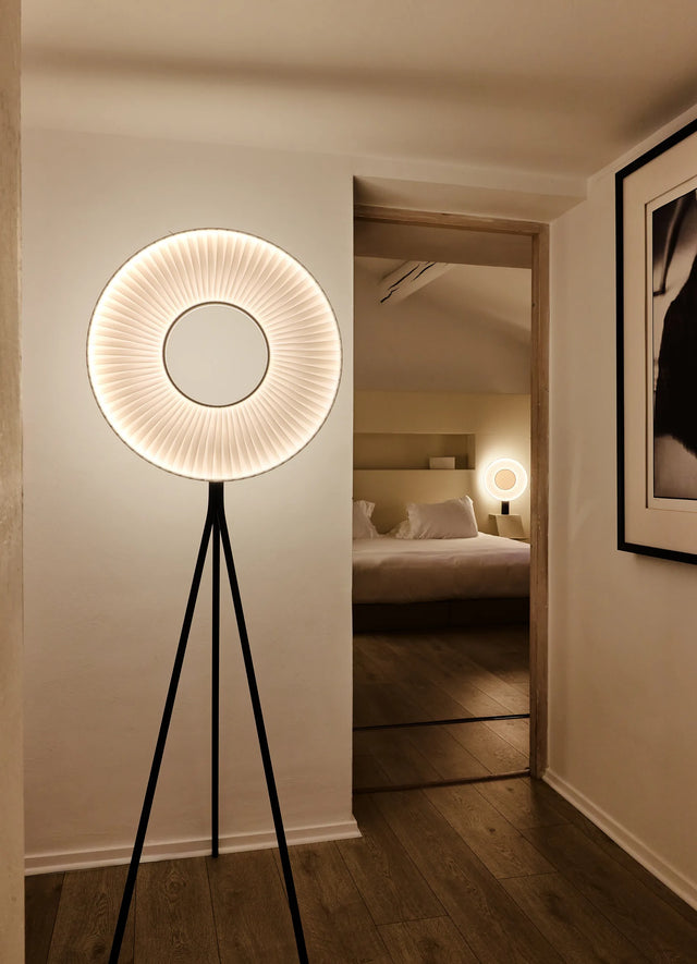 Iris Floor Tripod 60