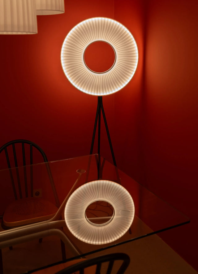 Iris Floor Tripod 80