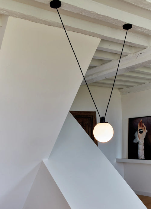 Acrobate de Gras N°323 - Globe Opalin 250 - DCW éditions - 1